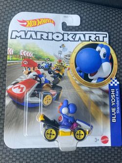 Hot Wheels Mario Kart Blue Yoshi Standard Kart
