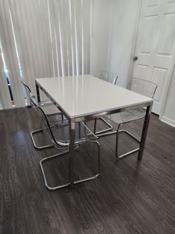 Kitchen table