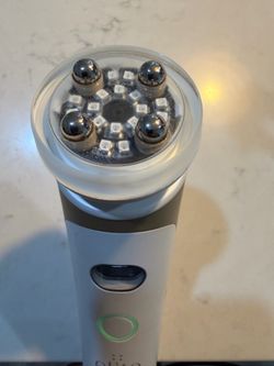 Elite Elevare RED Infrared Skin Rejuvenation Device – FDA Cleared – Excellent Condition