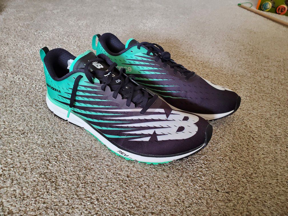 Balance 1500 Track Running Shoes, 15, New for in Queen Creek, AZ - OfferUp