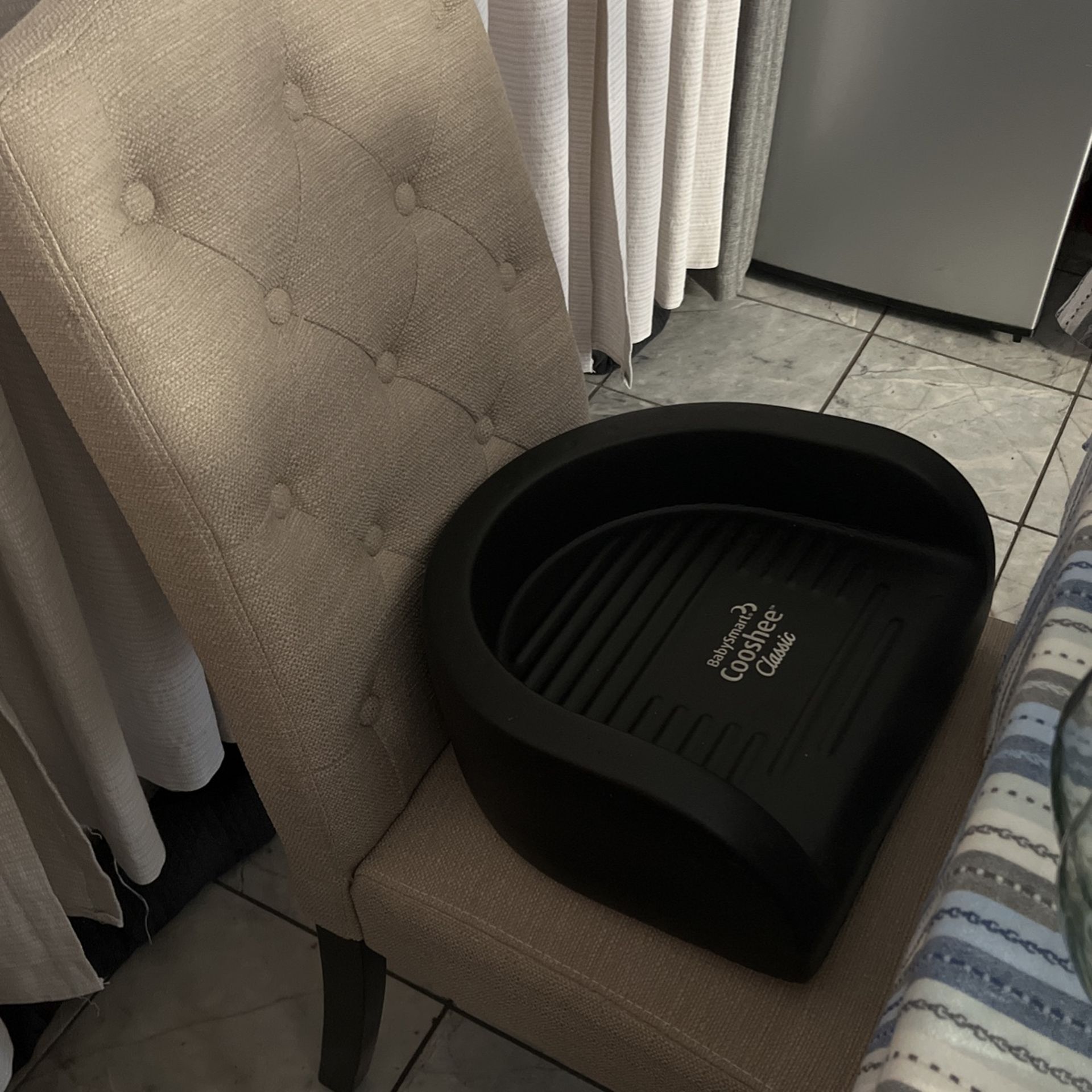 Baby Smart foam Cooshee Classic 15.00 Booster Seat Black