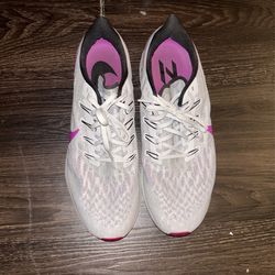 Like New Size 12 1/2 Nike Zoom