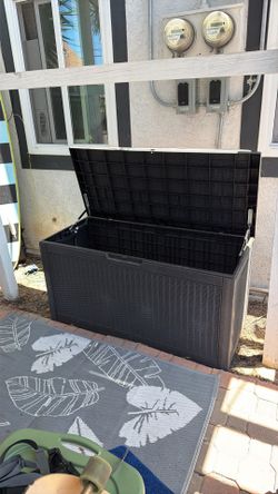 Outdoor storage bench