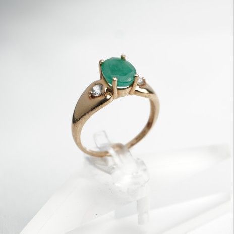 10K Yellow Gold Emerald & Diamond Accent Ring US Size 7.75