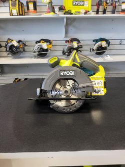 Ryobi 18V ONE+ 5 - 1/2" Cordless Circular saw ( Tool- ONLY)