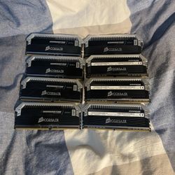 Corsair DOMINATOR PLATINUM 64GB (8 x 8GB) DDR4 DRAM 3200MHz C16 Memory Ram Kit