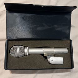 AKG D160E Microphone