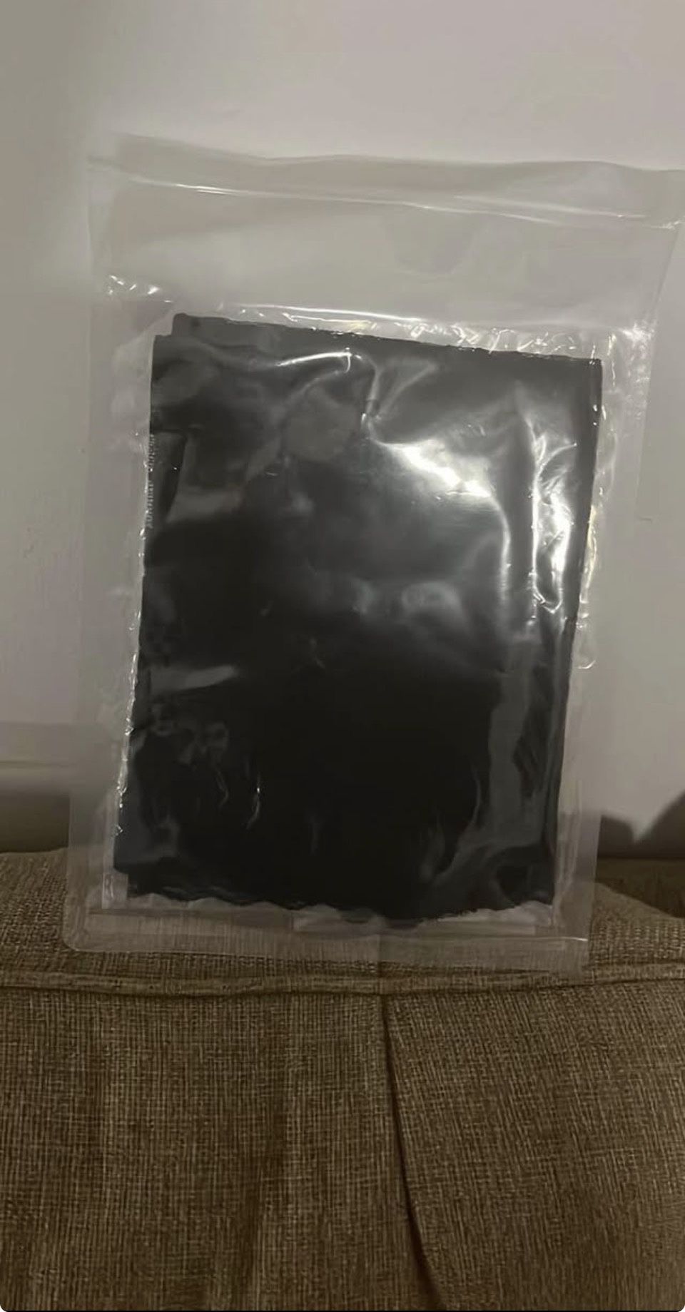 Black Lace Veil and Gloves (Description)