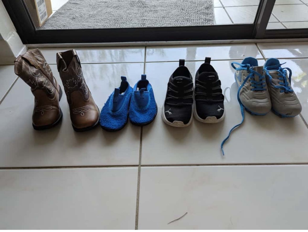 Boy Shoes Size 9 / 10 (4-5 Years Old)