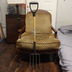 46"   Heavy-Duty   Gardener  Digging   Fork  with  D-Handle