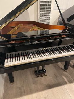 1990 Yamaha G2 Grand Piano Free delivery and tuning