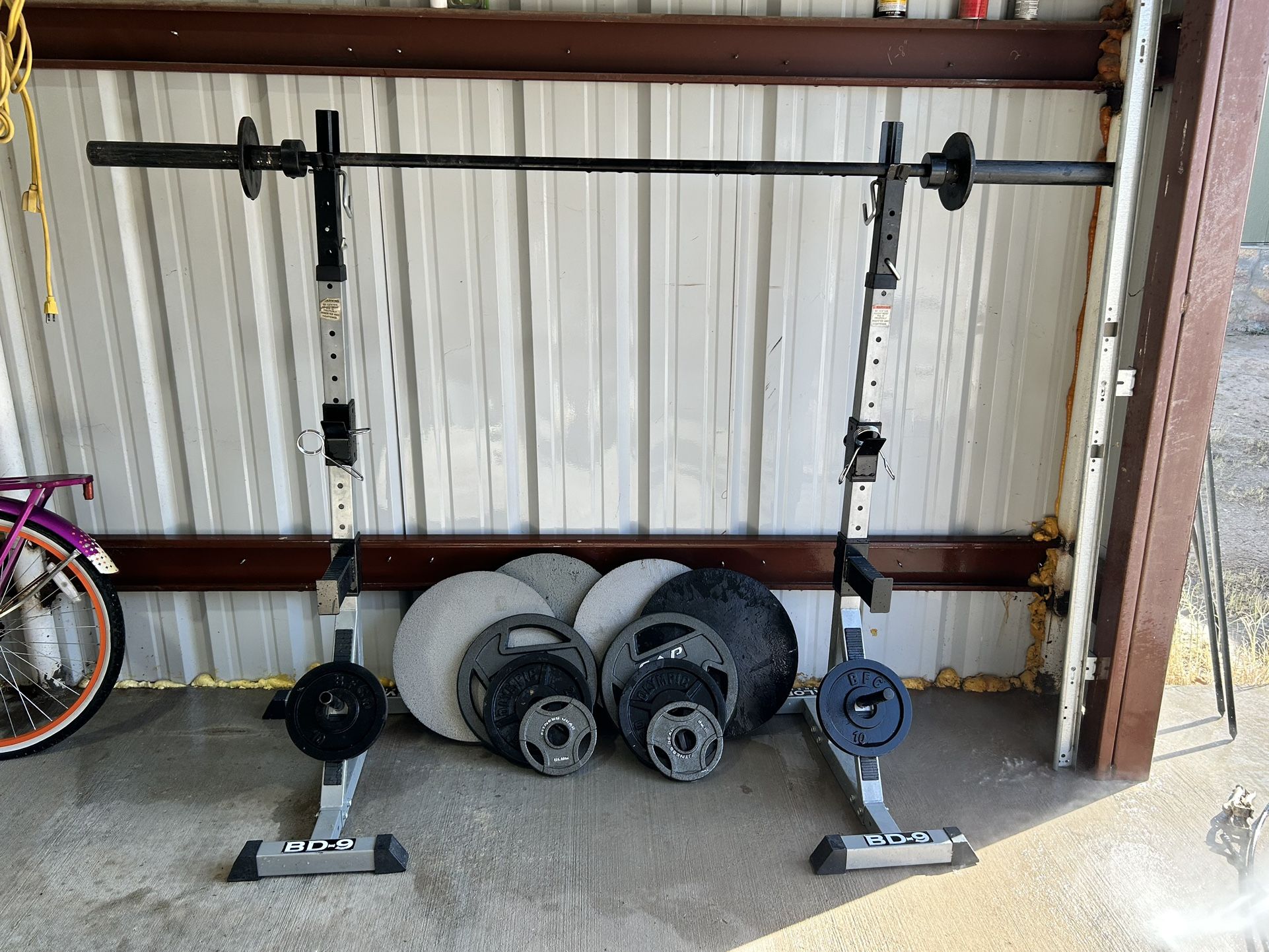 Valor Fitness Independent Squat Stand W/Plate Storage and Bar Catch