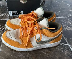 (SIZE: US 7) Air Jordan 1LOW SE