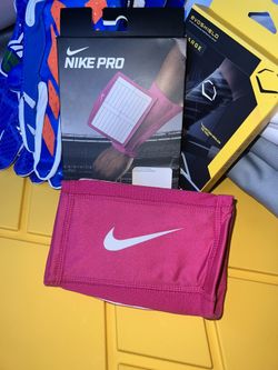 NEW Nike Playcoach Dri Fit Wristband Pink Breast Cancer Awareness