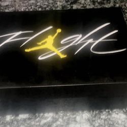 Air Jordan 4 Retro 'Thunder' 2023
