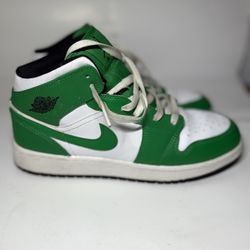 Jordan 1 Retro Size 7y