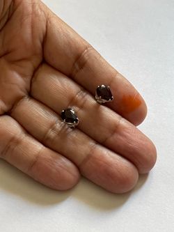Vintage 18 Kt White Gold Garnet Earrings