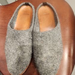 Rhodes Wool House Slippers With Leather Interior