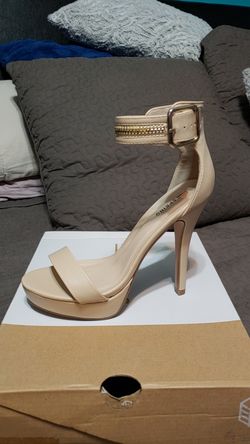 Womens nude high heel