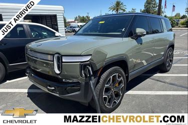 2023 Rivian R1S