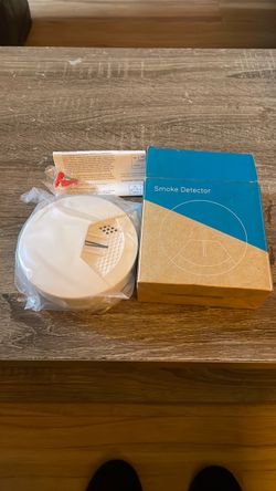 SimpliSafe Smoke Detector