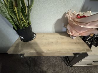 Entrance Table