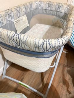 Baby Bassinet with Stand