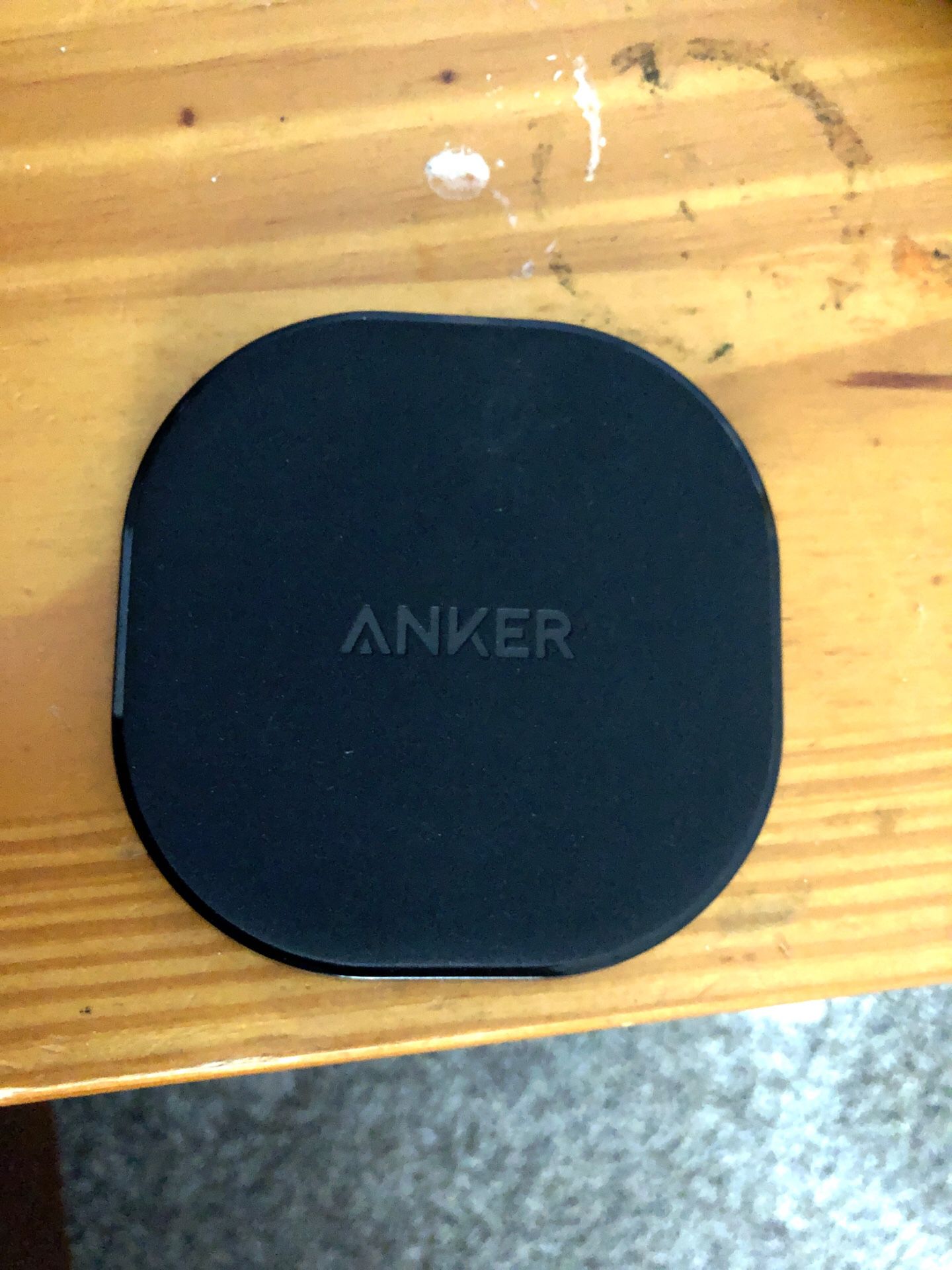 Anker Powerport 10 Wireless phone charger