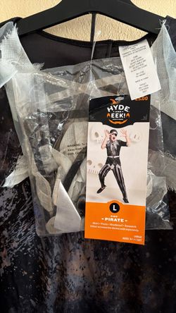 Hyde & EEK Kids' Pirate Costume Size Large