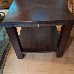 Side/Coffee Table 