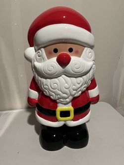 Indoor/outdoor Santa Statue