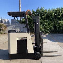 Crown FORKLIFT RC3000 Counterbalance Electric 3000 LB 