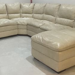 Sectional Sofa Set. 
