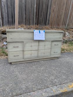 Free Dresser