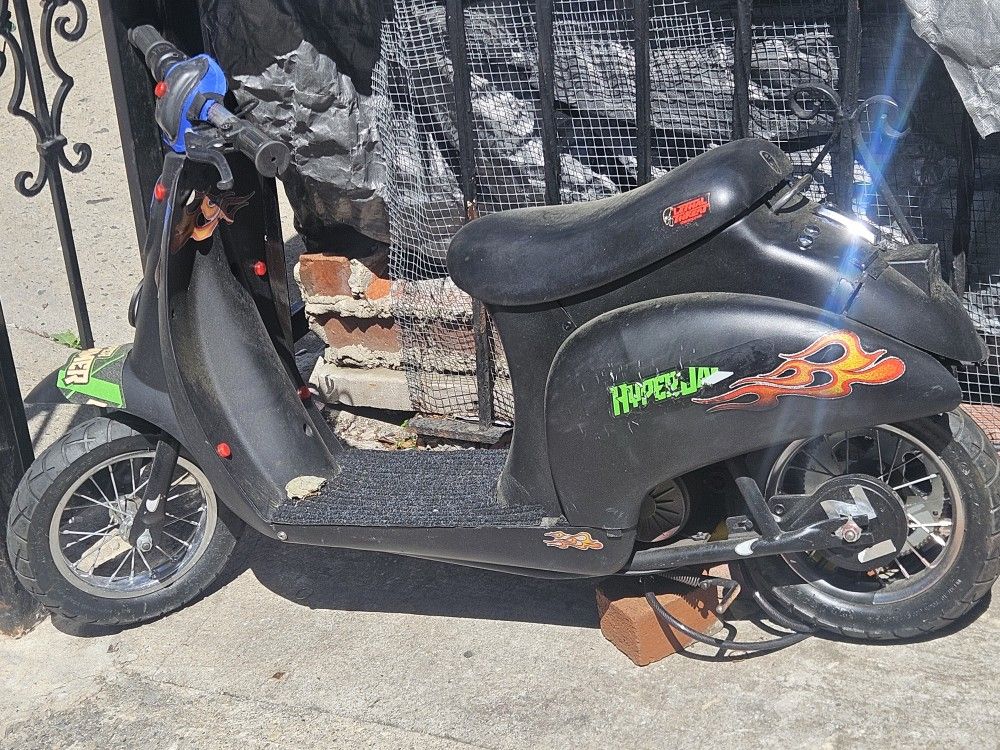 24 Vots 250 Wats Pod Muniture Scooter Ready To Fly Charger Inc Weekend Fun At The Park Will Not Last Soon Gone .... 20 Mph Up To 100 Ponds And Over