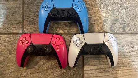 PS5 Controllers