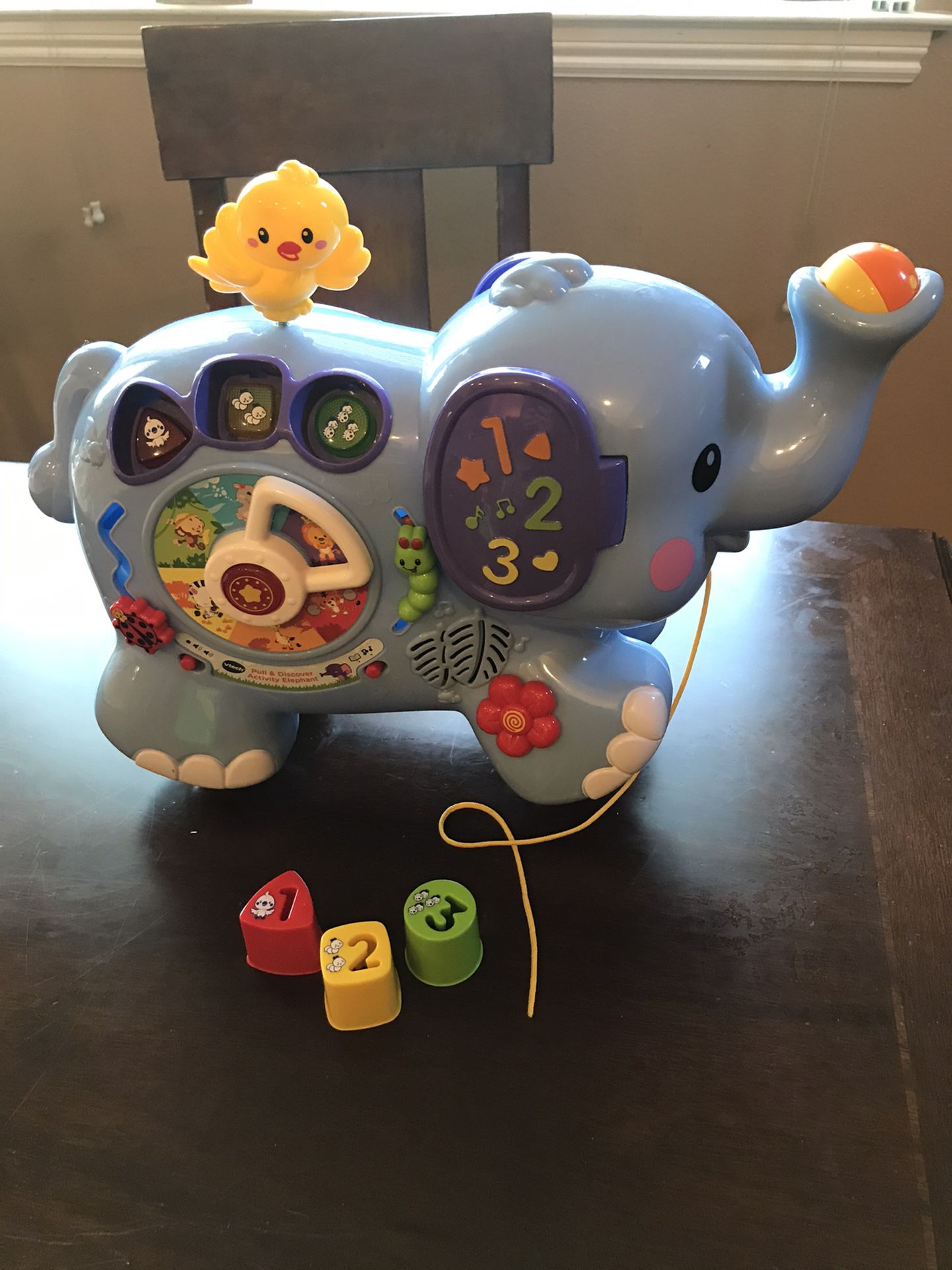 Vtech pull & discover activity elephant musical works great!