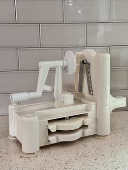 Tabletop Vegetable Spiralizer