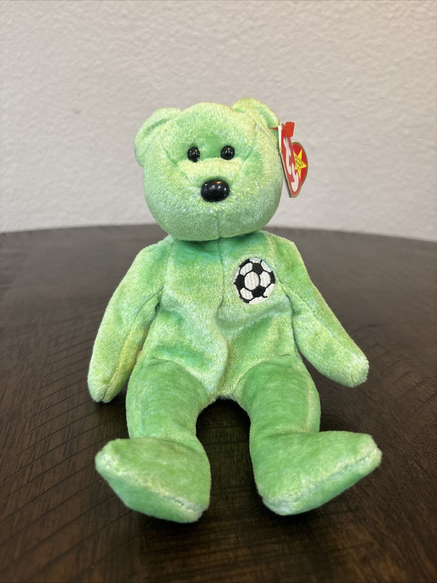 TY Beanie Babies Kicks The Green Soccer Beanie Baby Bear New with tags 1999