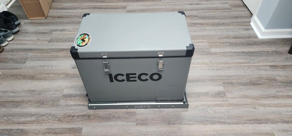 CECO VL45 Portable Refrigerator with SECOP Compressor and Fridge slide out