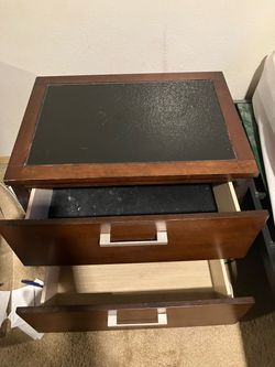 2 matching modern night stands