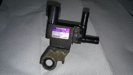 TOYOTA Lexus vacuum valve