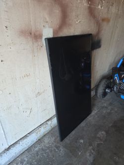 LG  50"  TV..EXCELLENT CONDITION  WHIT REMOTE