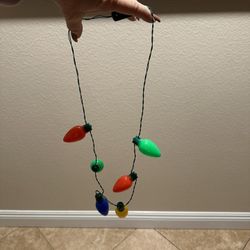 🔥👀🔥Christmas Lights Necklace 18” Long, Lights Up, New! Located In Chino 