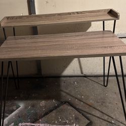 Mid-Century Modern Styled Wood Desk With Hair Pin Legs - 40” Surface - In Good Condition