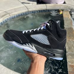 Jordan 5 Retro “Black Metallic” Size 10