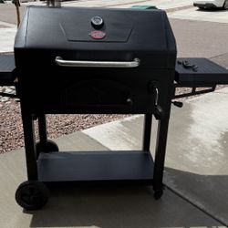 Charcoal Grill With Cover 