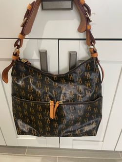 Dooney and bourke purse
