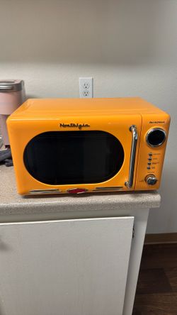 Nostalgia retrowave Microwave