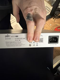 Ubiquiti UniFi Switch 48 750W (US-48-750W) — 48-Port Gigabit PoE+